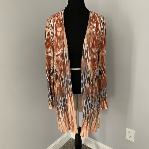 Chico's Sweaters - 💕Chico’s size 2 or M light weight cardigan 💕